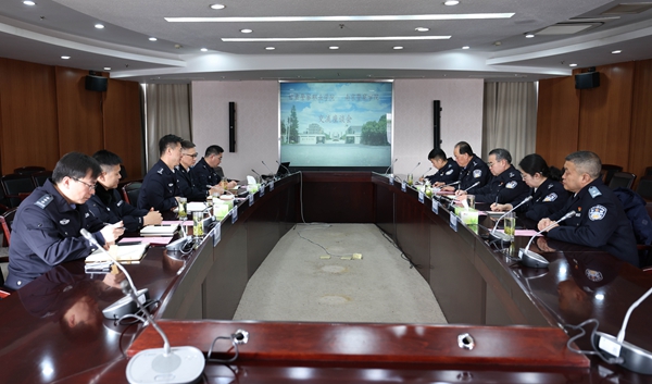 2南京警院座谈.jpg